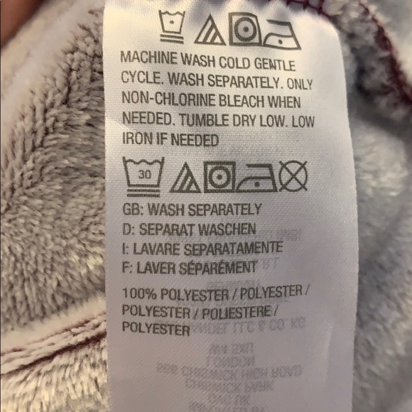 Women’s split collard Sherpa like sweatshirt - Picture 8 of 8